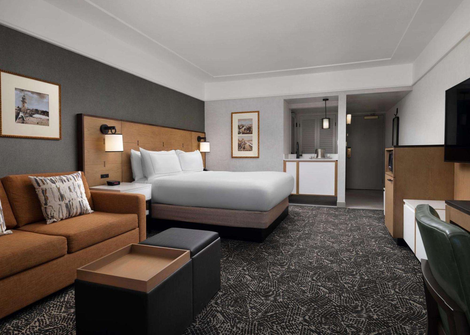 One-Bedroom King Suite,1543306051:JPEG